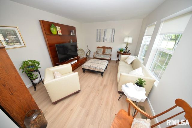 4211 FOX CREEK Street, Mt Vernon, IL 62864