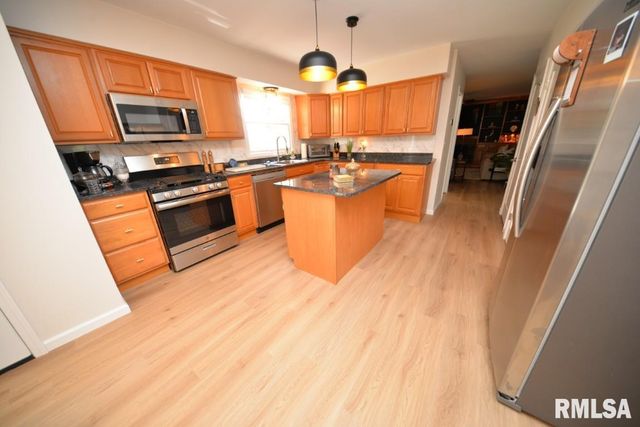 4211 FOX CREEK Street, Mt Vernon, IL 62864