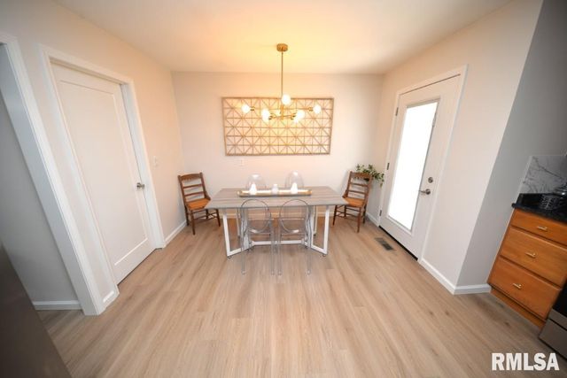 4211 FOX CREEK Street, Mt Vernon, IL 62864