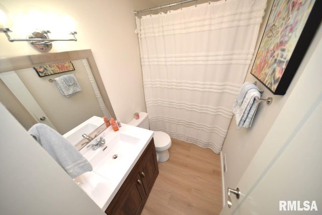 4211 FOX CREEK Street, Mt Vernon, IL 62864