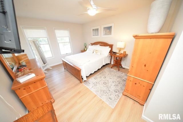 4211 FOX CREEK Street, Mt Vernon, IL 62864