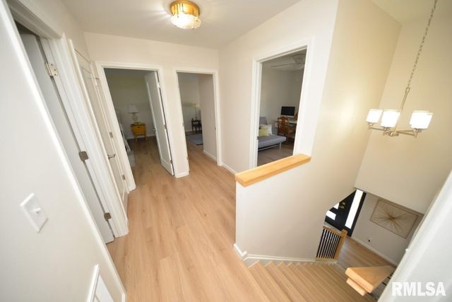 4211 FOX CREEK Street, Mt Vernon, IL 62864