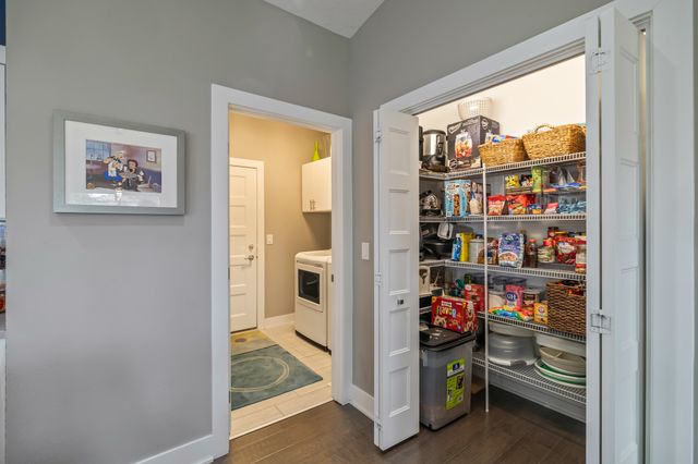 9330 Bellflower Lane, Norwalk, IA 50211