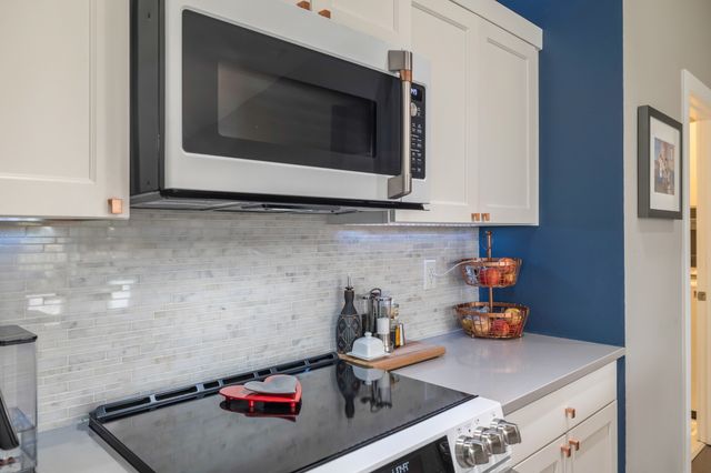 9330 Bellflower Lane, Norwalk, IA 50211