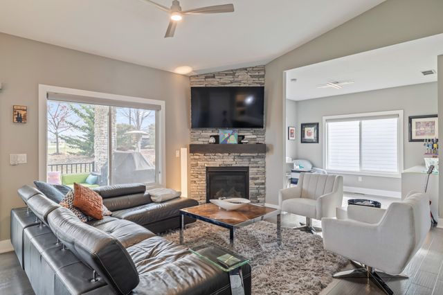 9330 Bellflower Lane, Norwalk, IA 50211