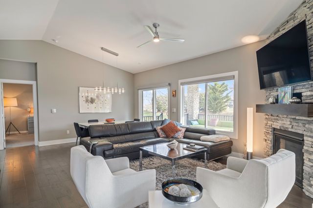 9330 Bellflower Lane, Norwalk, IA 50211