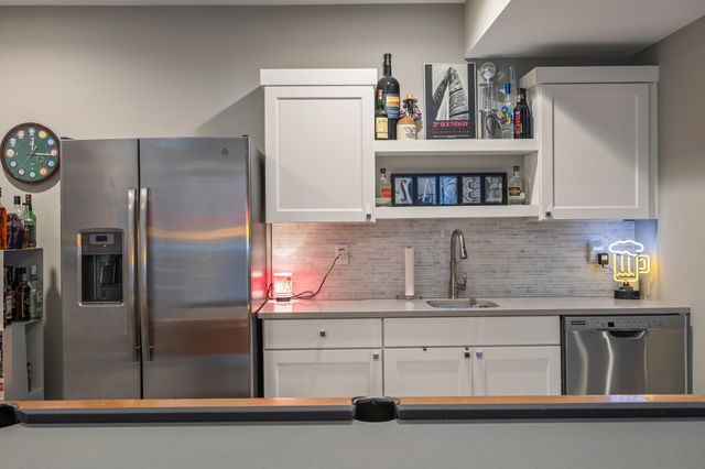 9330 Bellflower Lane, Norwalk, IA 50211