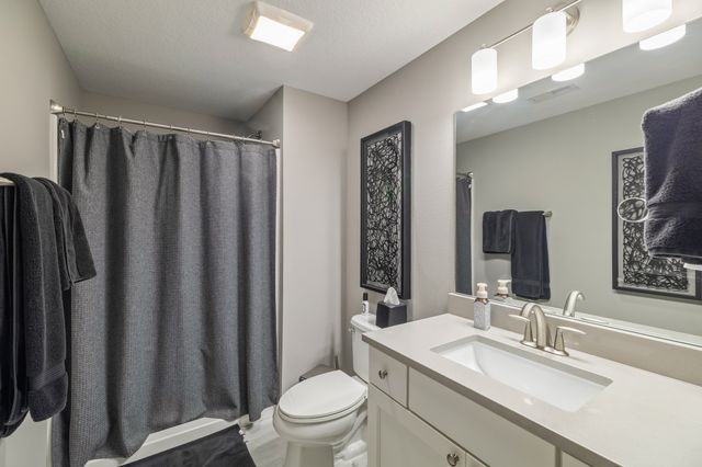 9330 Bellflower Lane, Norwalk, IA 50211