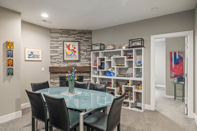 9330 Bellflower Lane, Norwalk, IA 50211