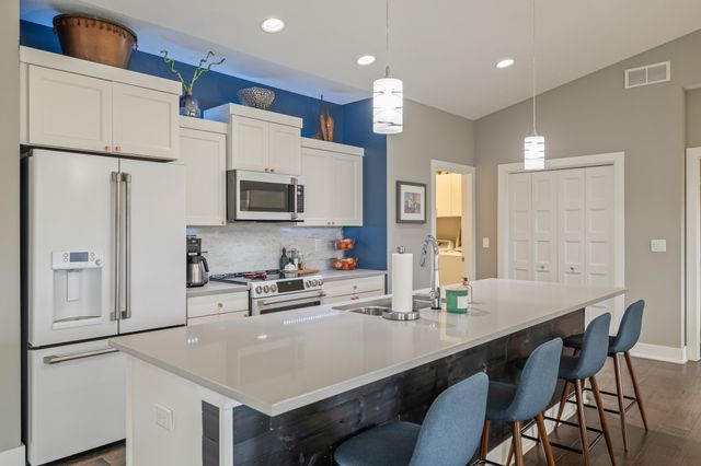 9330 Bellflower Lane, Norwalk, IA 50211