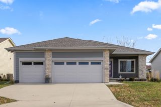 9330 Bellflower Lane, Norwalk, IA 50211