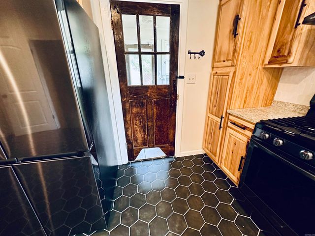 100 Forest Park Pl, Hot Springs, AR 71901