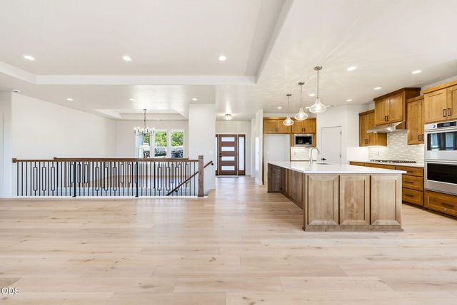 5609 Fallbrook Lane, Medford, OR 97504