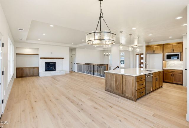 5609 Fallbrook Lane, Medford, OR 97504