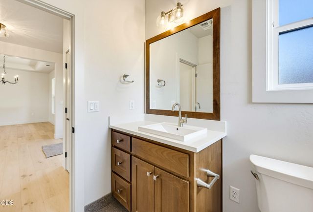 5609 Fallbrook Lane, Medford, OR 97504