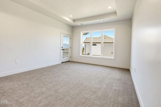 5609 Fallbrook Lane, Medford, OR 97504