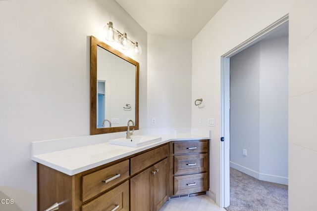 5609 Fallbrook Lane, Medford, OR 97504