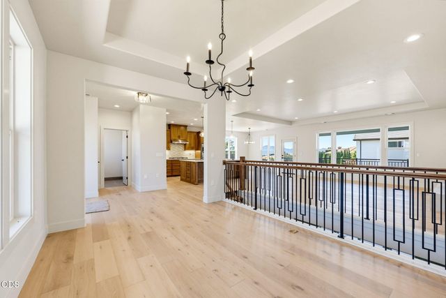 5609 Fallbrook Lane, Medford, OR 97504