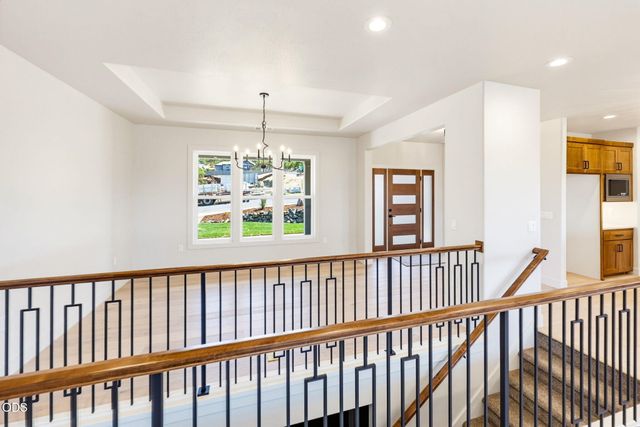 5609 Fallbrook Lane, Medford, OR 97504