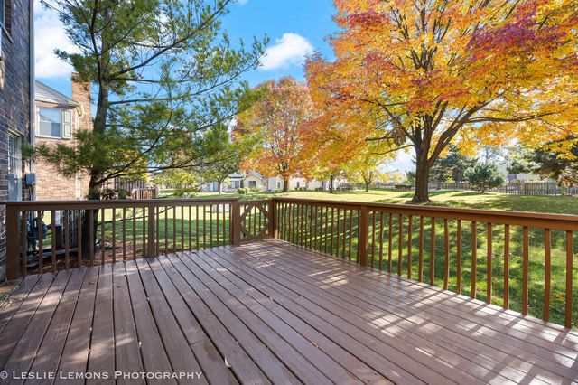 313 CROMWELL Court, Westmont, IL 60559