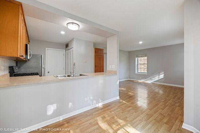 313 CROMWELL Court, Westmont, IL 60559