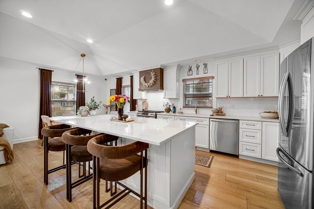 209 S Chase Street, Wheaton, IL 60187