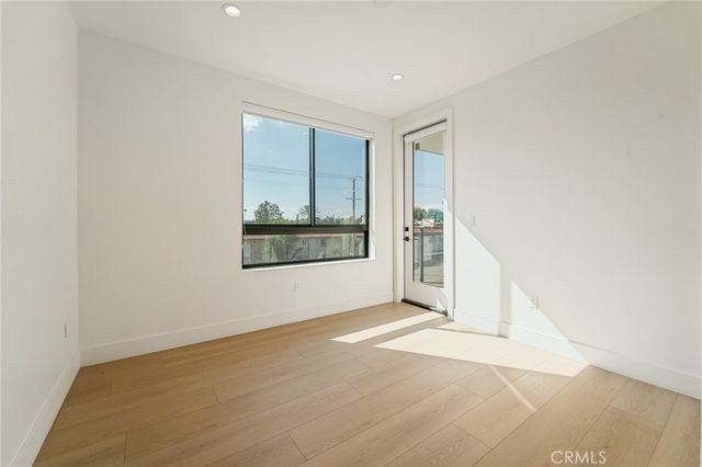 7510 Sepulveda Boulevard 304, Van Nuys, CA 91405