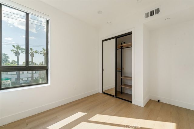 7510 Sepulveda Boulevard 304, Van Nuys, CA 91405