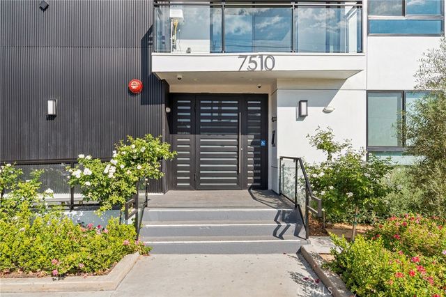 7510 Sepulveda Boulevard 304, Van Nuys, CA 91405