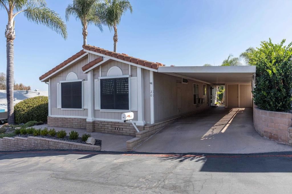 1333 Olive Ave #20, Vista, CA 92083 — photo 2