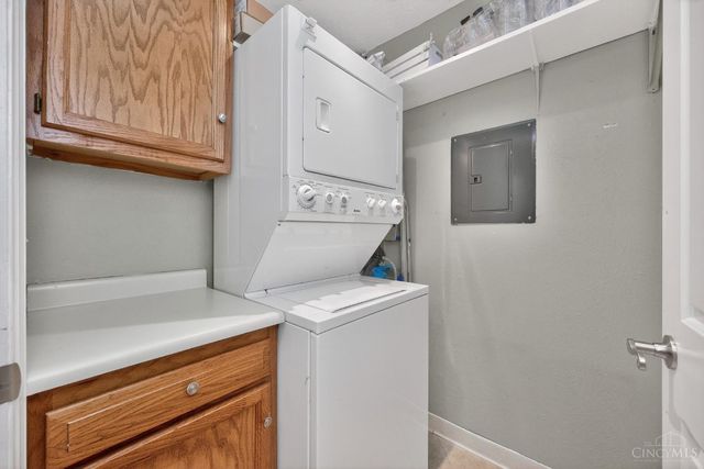 3211 Heritage Square Dr, Colerain Twp, OH 45251