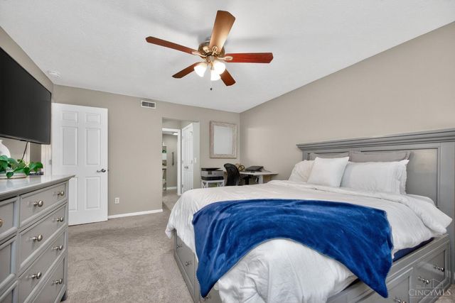 3211 Heritage Square Dr, Colerain Twp, OH 45251