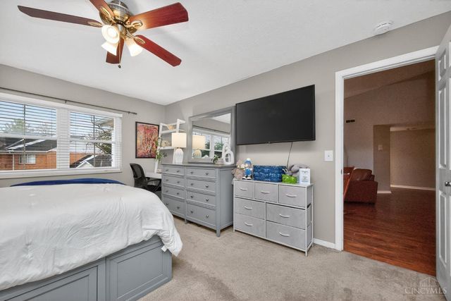 3211 Heritage Square Dr, Colerain Twp, OH 45251