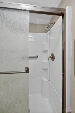 3211 Heritage Square Dr, Colerain Twp, OH 45251