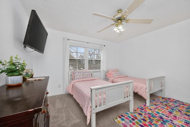 3211 Heritage Square Dr, Colerain Twp, OH 45251