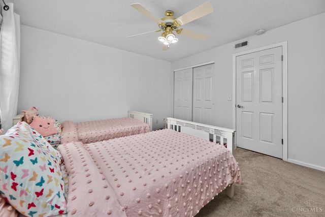 3211 Heritage Square Dr, Colerain Twp, OH 45251