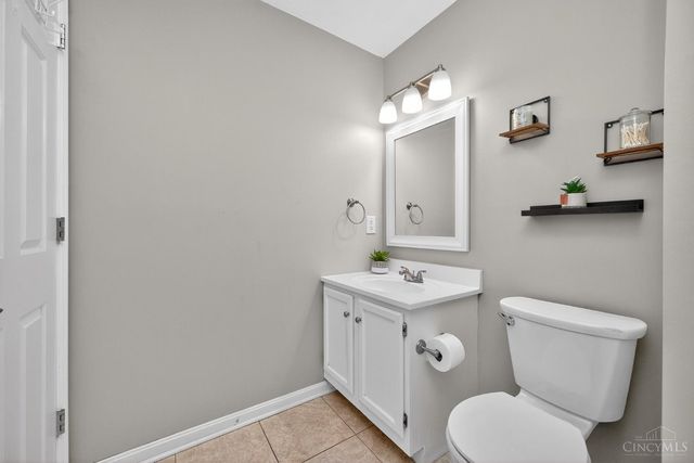 3211 Heritage Square Dr, Colerain Twp, OH 45251