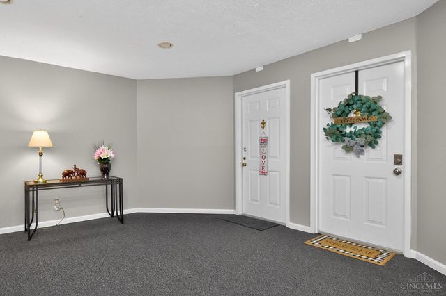 3211 Heritage Square Dr, Colerain Twp, OH 45251