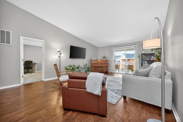 3211 Heritage Square Dr, Colerain Twp, OH 45251