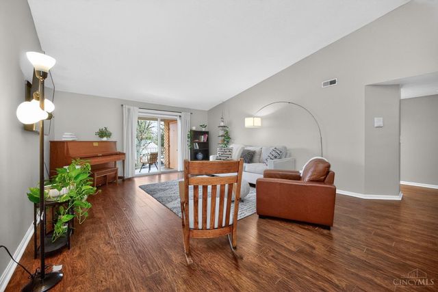 3211 Heritage Square Dr, Colerain Twp, OH 45251