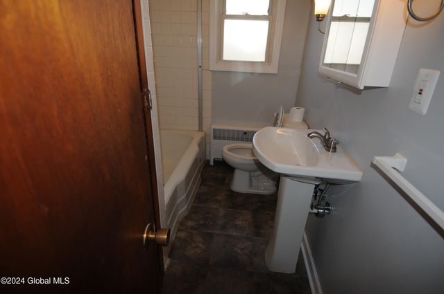 15 Leach Avenue, Albany, NY 12205