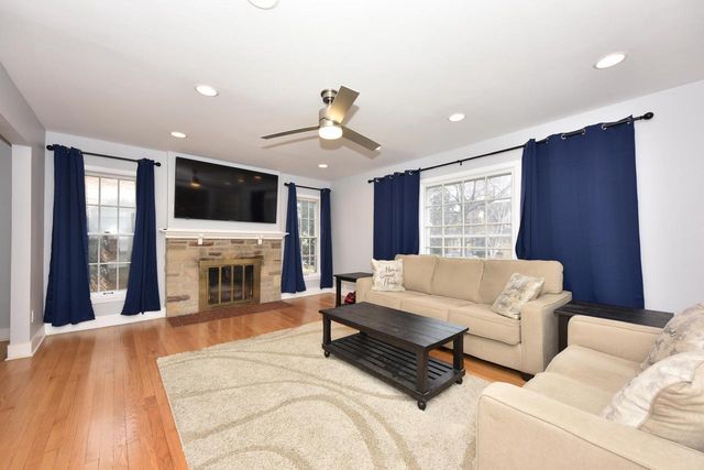 3012 N 70th STREET, Milwaukee, WI 53210