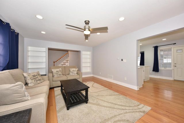 3012 N 70th STREET, Milwaukee, WI 53210