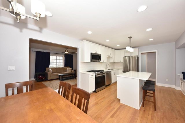 3012 N 70th STREET, Milwaukee, WI 53210