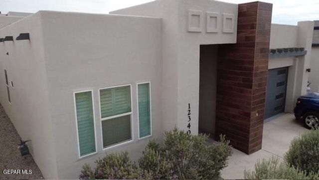 12340 DESERT HEIGHTS Court, El Paso, TX 79938