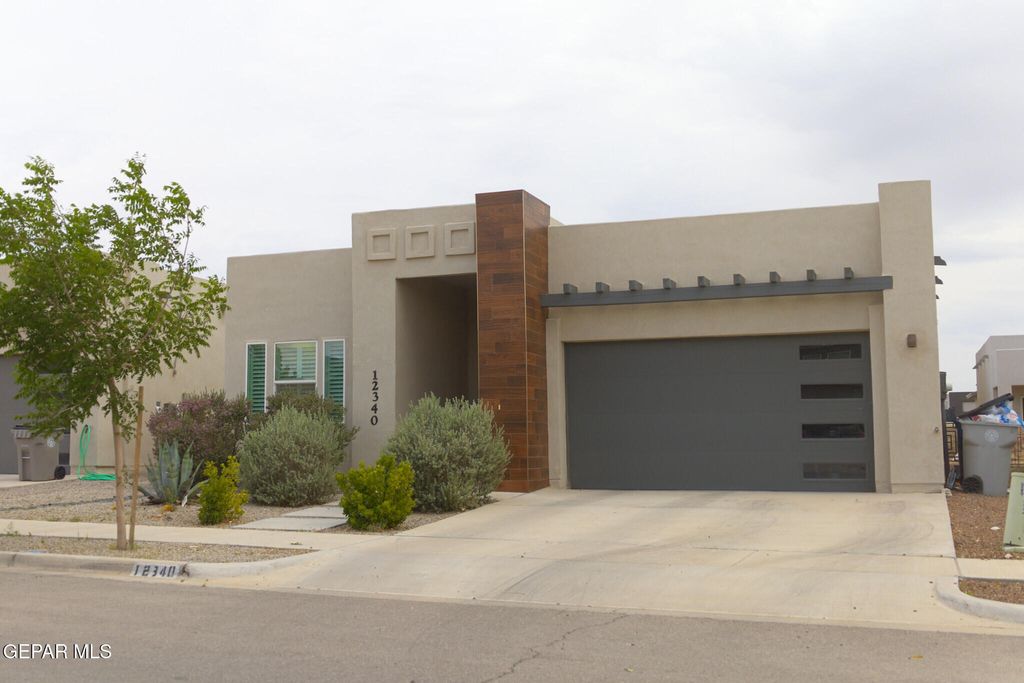 12340 DESERT HEIGHTS Court, El Paso, TX 79938