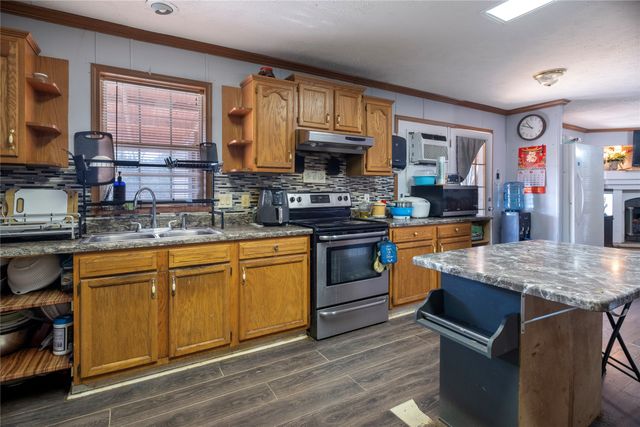 12463 Plum Drive, Lindale, TX 75771