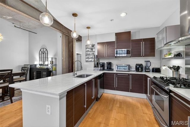 4100 Forest Park Avenue 206, St Louis, MO 63108