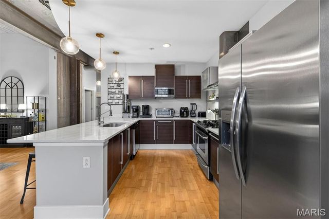 4100 Forest Park Avenue 206, St Louis, MO 63108