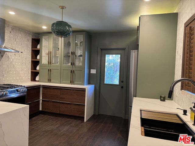636 N Curson Avenue, Los Angeles, CA 90036